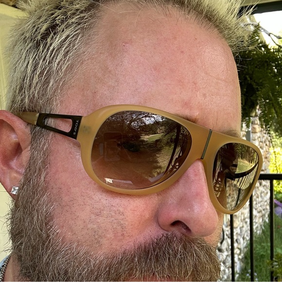 TOD’s Camel/Brown driving Sunglasses with Case - Picture 8 of 10